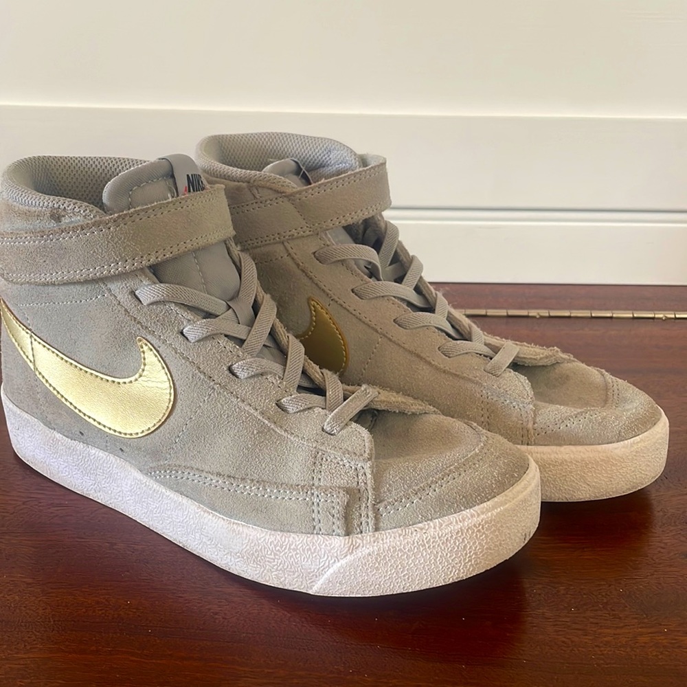 Nike Blazer Mid '77 Grey Suede Sneaker, Size 2.5Y